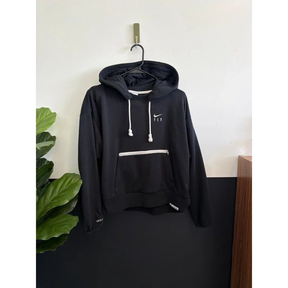 Nike Dri-Fit Size Medium Swoosh Fly Hoodie